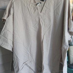 Women 4x scrub shirts